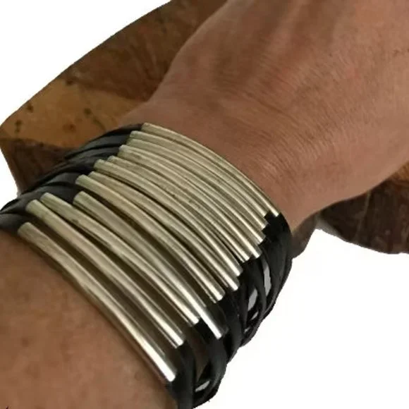BLACK LEATHER & SILVER BAR WIDE CUFF BRACELET - Picture 5 of 5